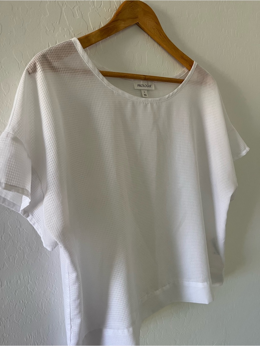 Prologue Women's White Short Sleeve Boxy Sheer Top - Picture 3 of 6